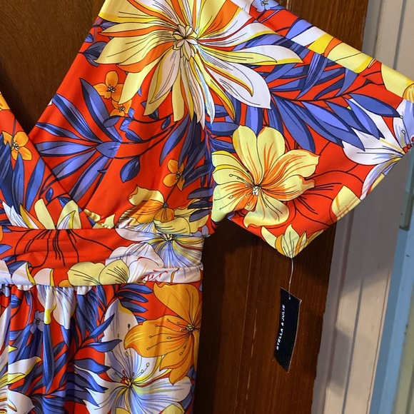 Brand new Stella & Julie, tropical floral print V-neck maxi dress 😍😍😍 - Picture 5 of 10